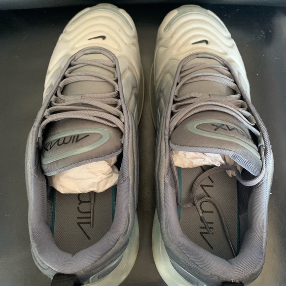 Nike Air Max 720 - Picture 6 of 8